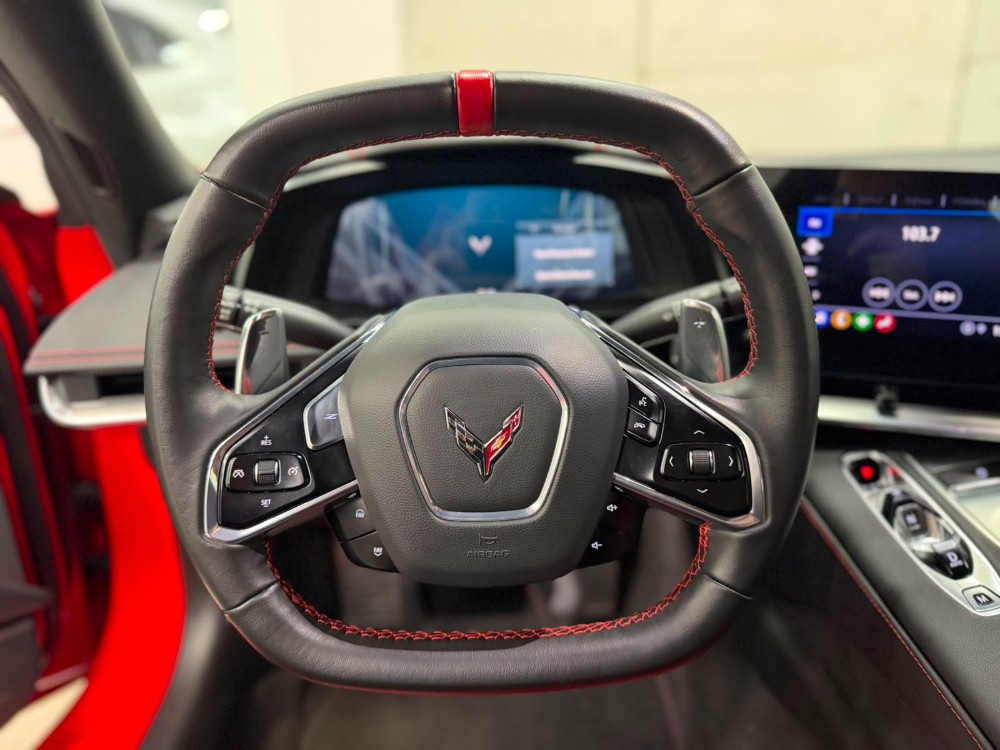 Chevrolet Corvette Stingray C8 — foto 10